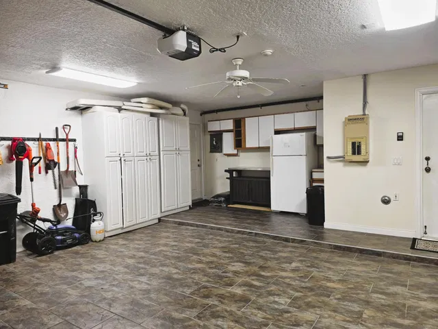  Residence photo 36