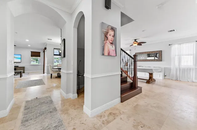 Residence photo 9
