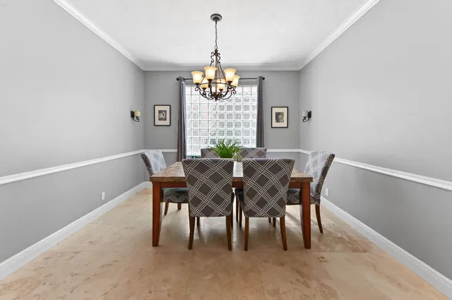 Residence photo 11
