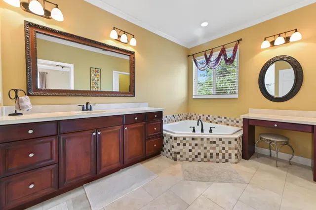 Residence photo 22