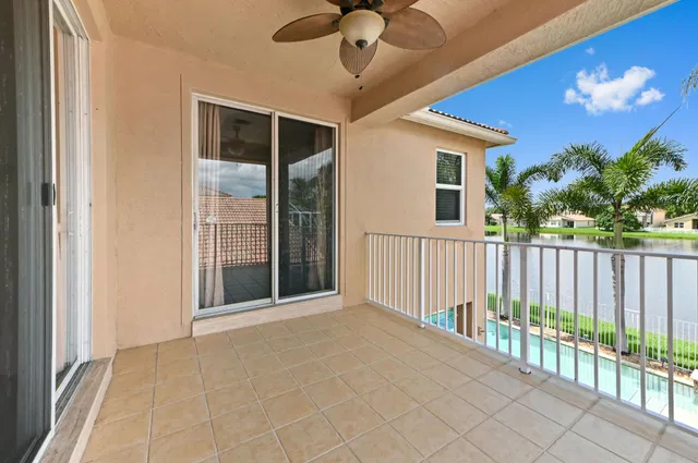 Residence photo 33