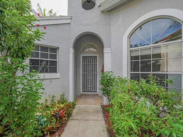  Residence photo 6