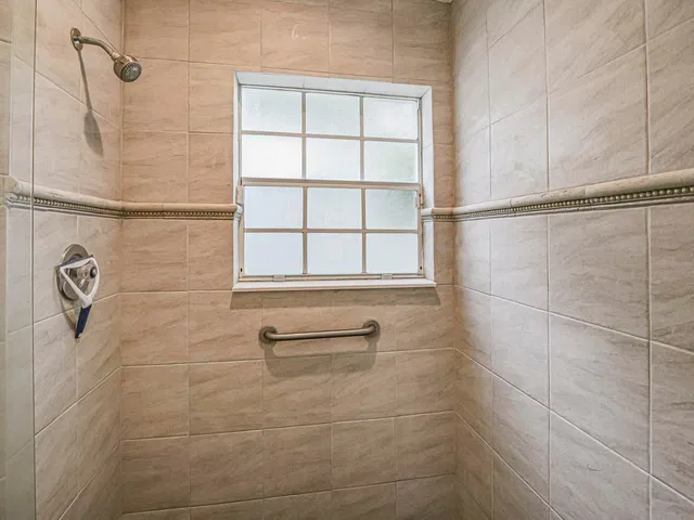  Residence photo 22
