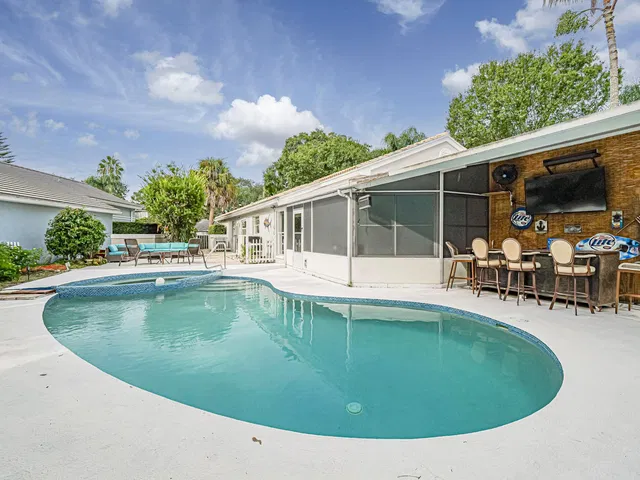  Residence photo 28