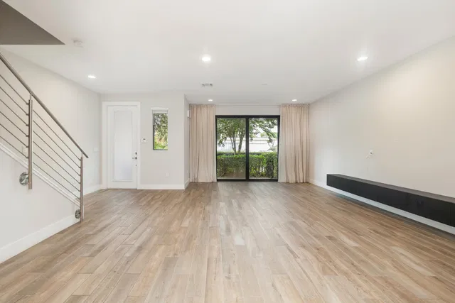 Residence photo 7