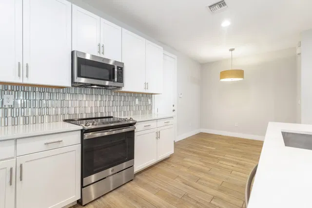  Residence photo 11