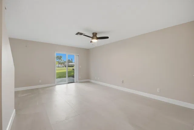  Residence photo 8
