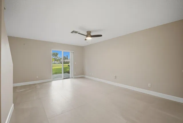  Residence photo 9