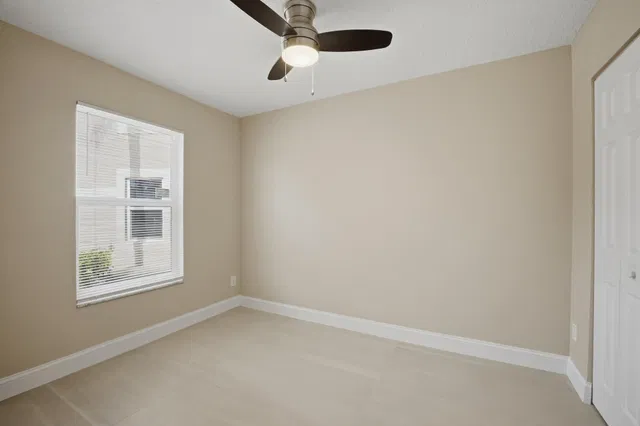  Residence photo 14