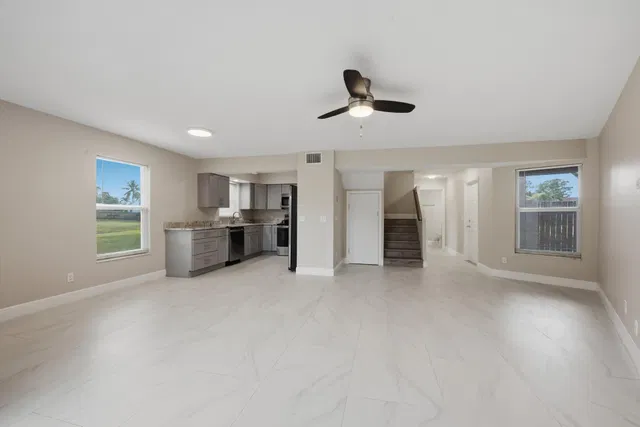 Residence photo 9