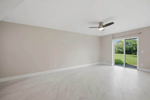 Residence photo 11