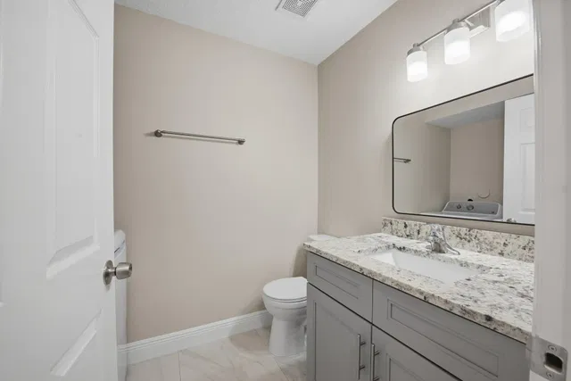 Residence photo 12