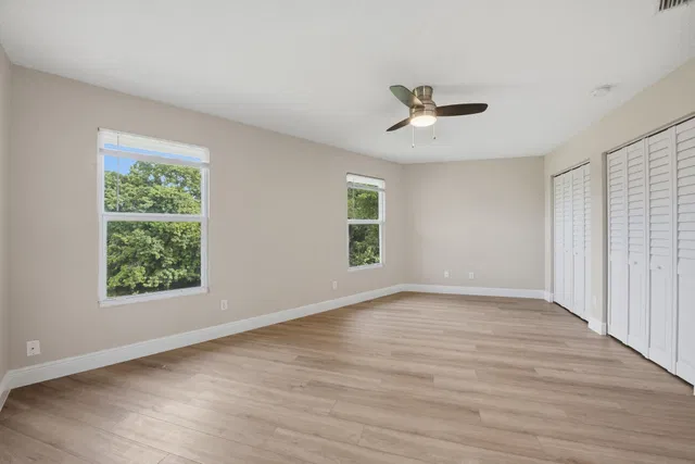 Residence photo 17