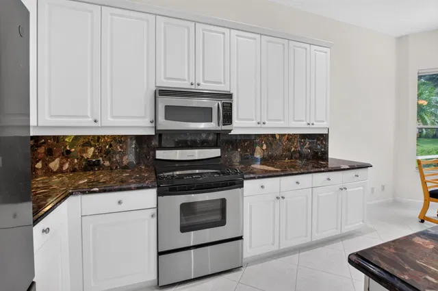 Residence photo 15