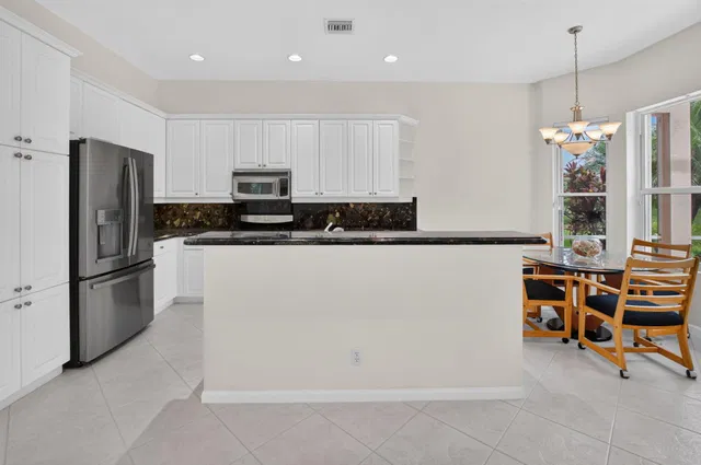Residence photo 19