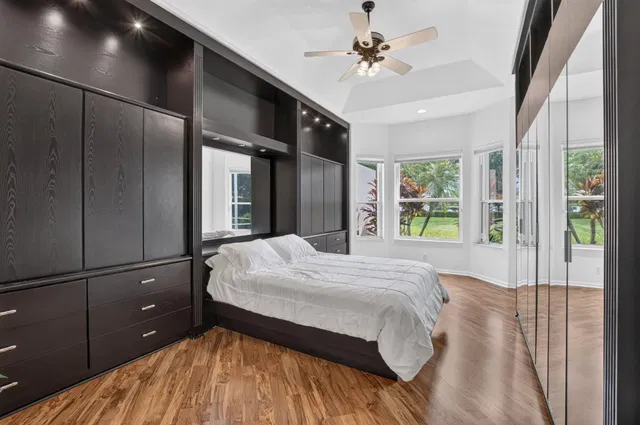 Residence photo 32