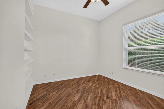 Residence photo 42