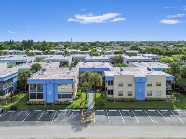 Residence photo 18