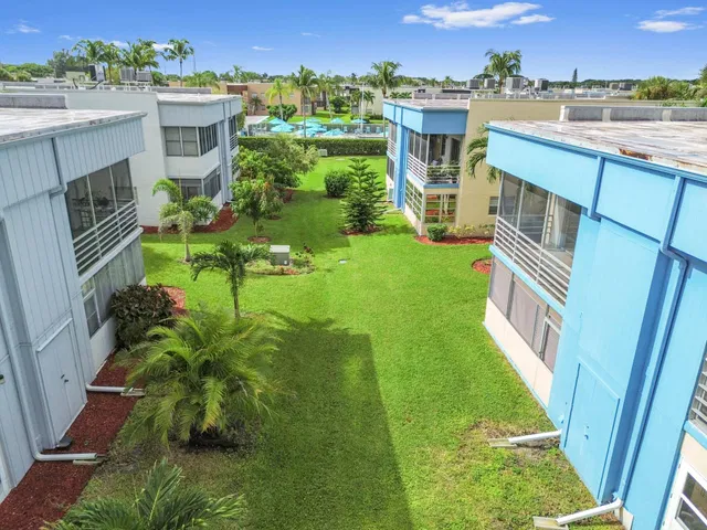 Residence photo 25