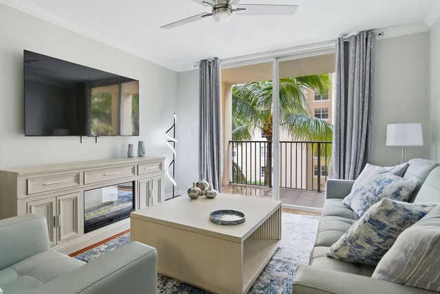 Flagler Pointe Unit 435 photo 3