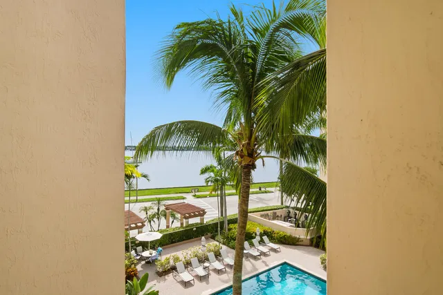 Flagler Pointe Unit 435 photo 10