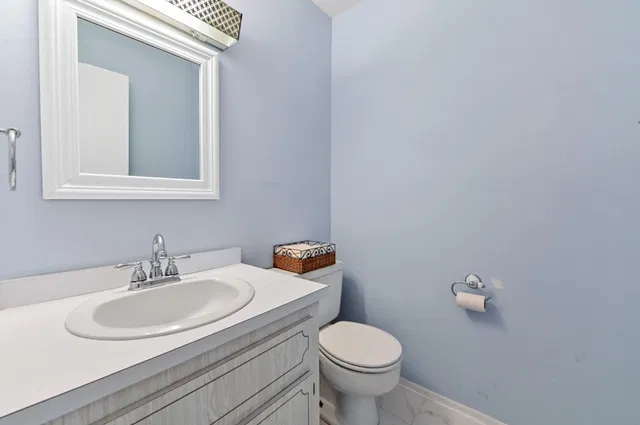 Unit 17-1710 photo 11