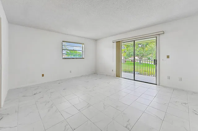 Unit 17-1710 photo 13