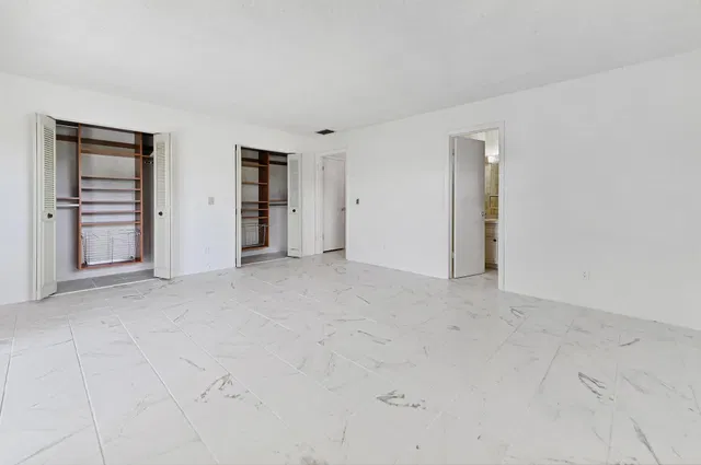 Unit 17-1710 photo 14