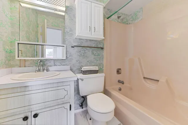 Unit 17-1710 photo 15