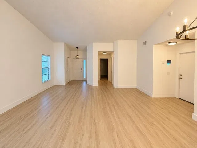  Unit F photo 7