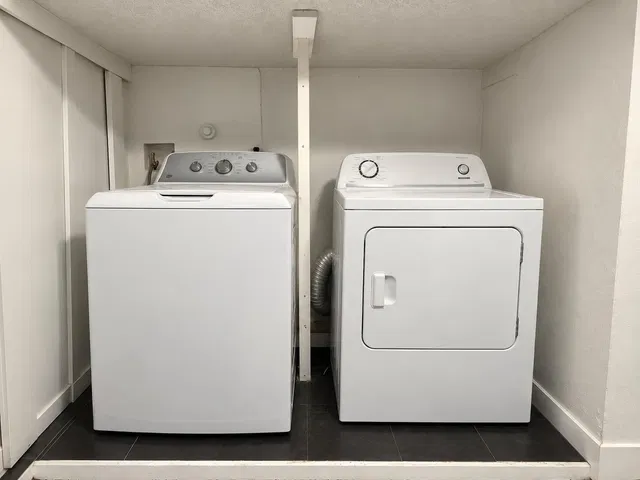  Unit F photo 19
