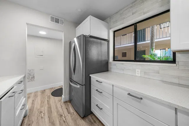 Unit 105 photo 19