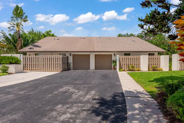 Residence photo 2