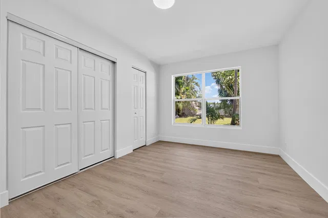 Residence photo 17