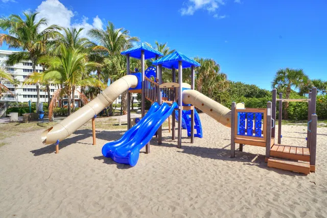 Palm Beach Shores Residence photo 21