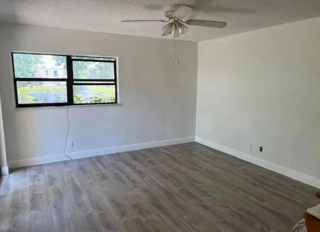 Residence photo 8