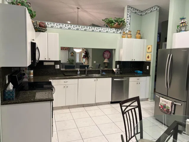 Unit 204 photo 2