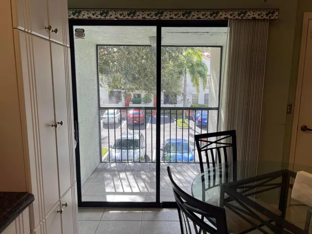 Unit 204 photo 5