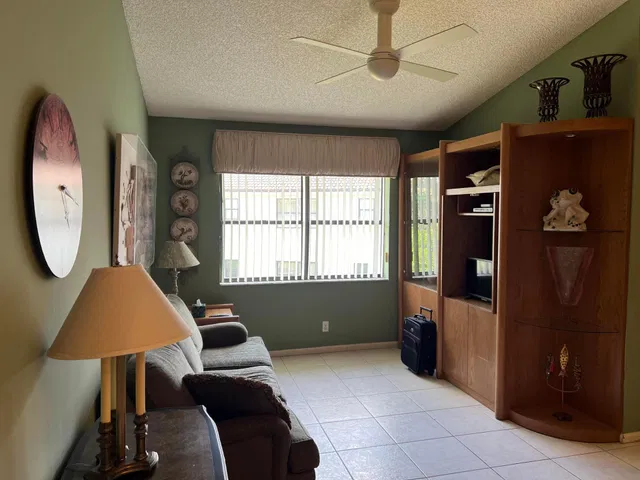 Unit 204 photo 6