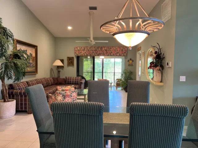 Unit 204 photo 8