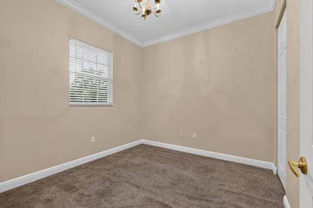 Unit 3-908 photo 26