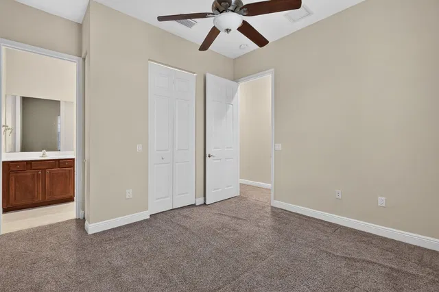 Unit 3-908 photo 41