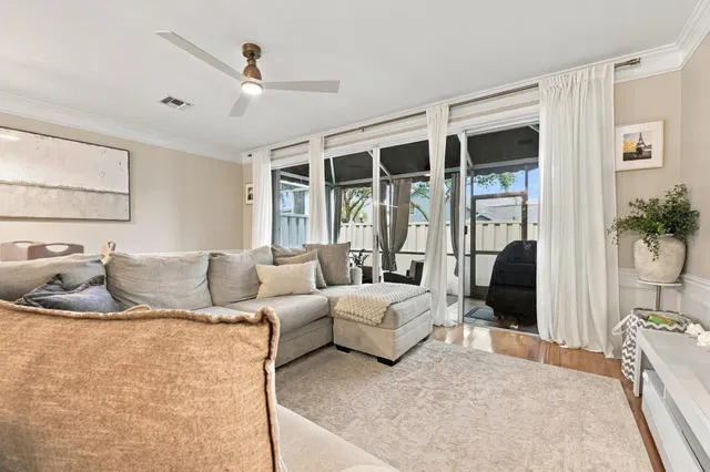  Residence photo 20