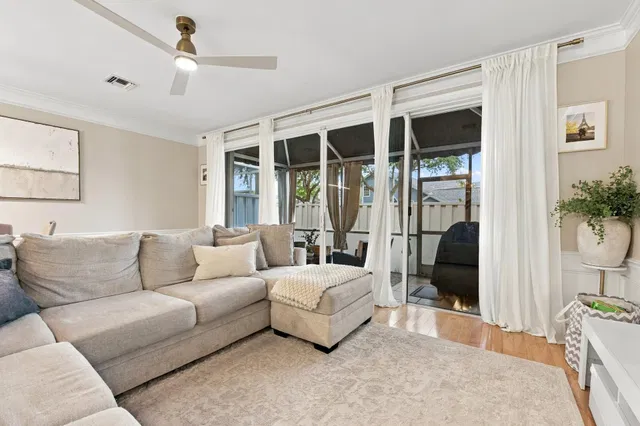 Residence photo 21