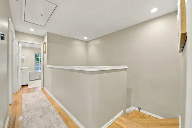  Residence photo 25