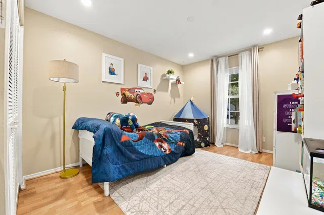  Residence photo 42