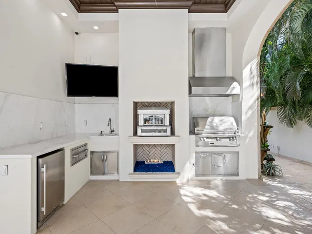 Residence photo 35