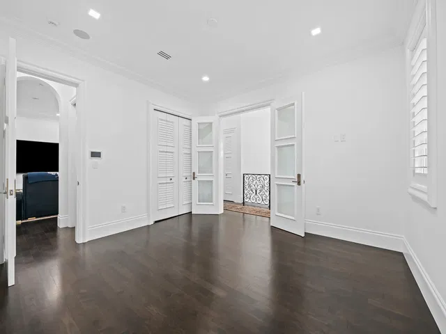Residence photo 61