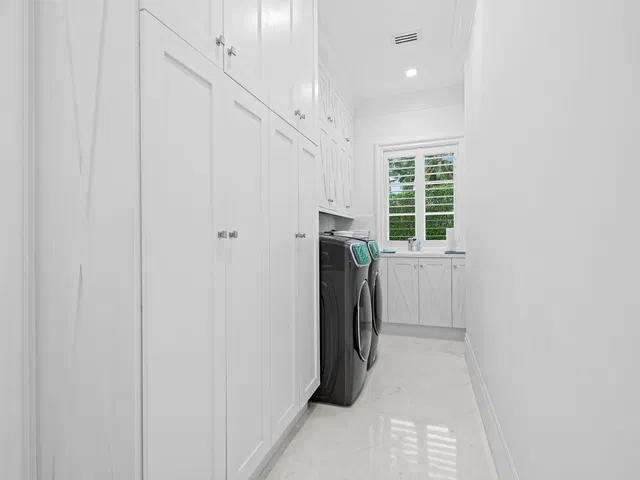 Residence photo 80