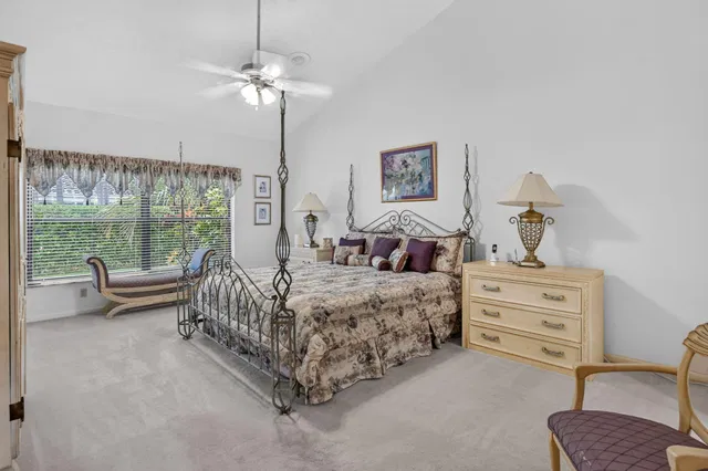 Residence photo 15
